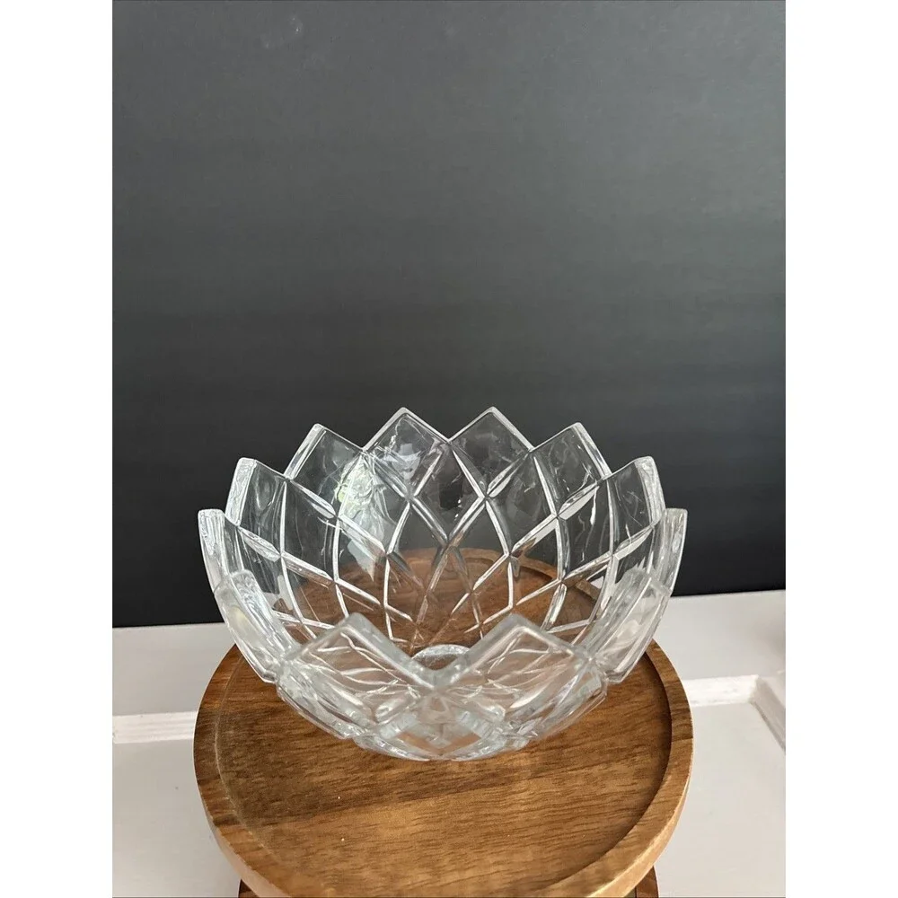 Vintage Mikasa Crescendo Crystal Bowl 8” Diameter